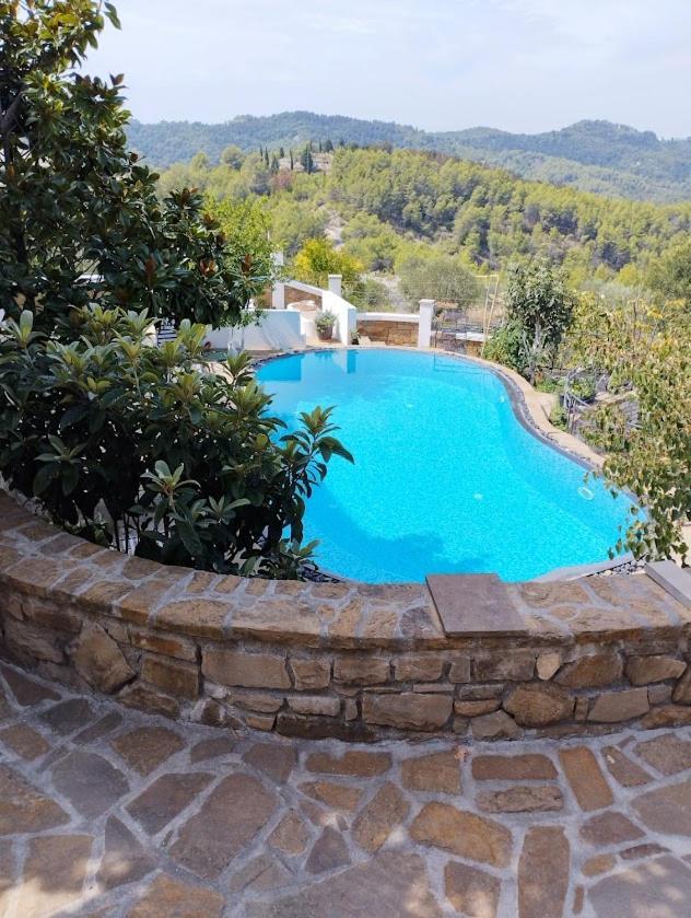 Turisalba Otel Ishem Dış mekan fotoğraf