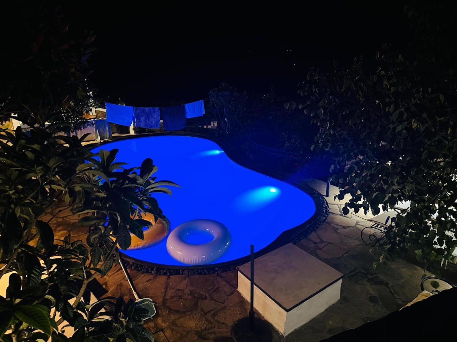 Turisalba Otel Ishem Dış mekan fotoğraf